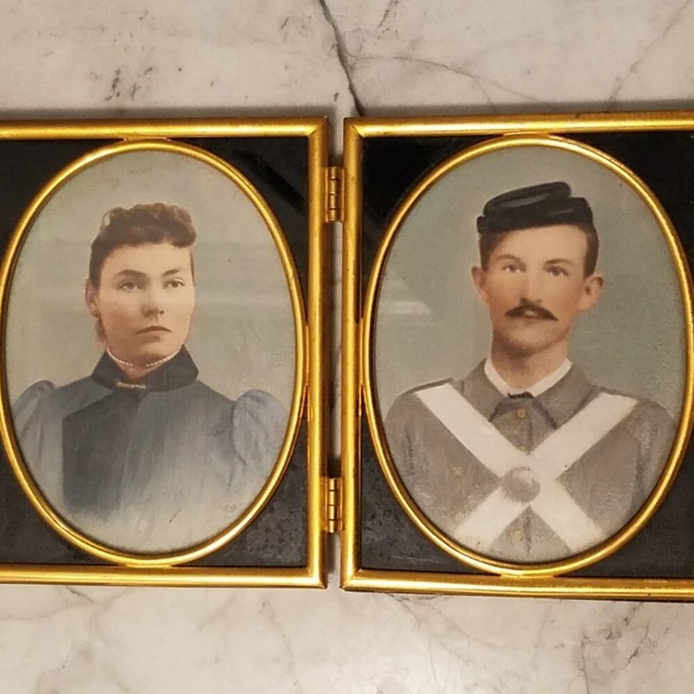 Mini Vintage 2 Sided Brass Fold Out Photo Box 2 Frames